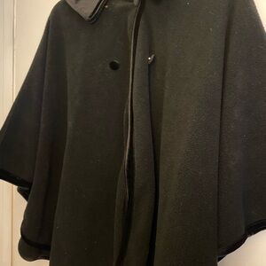 Vintage ‘90s Christie Brooks Fleece Cape Soft, black. Size 7-16